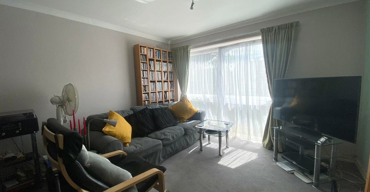 2 bedroom property for sale in Gravesend | Robinson Michael & Jackson