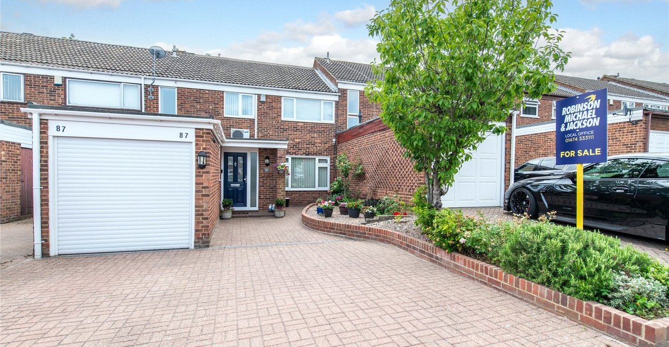 4 bedroom house for sale in Gravesend | Robinson Michael & Jackson