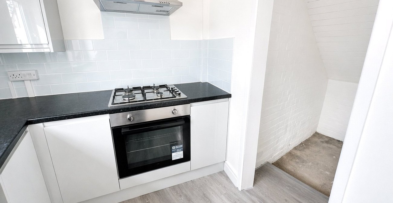 2 bedroom house for sale in Bromley | Robinson Jackson