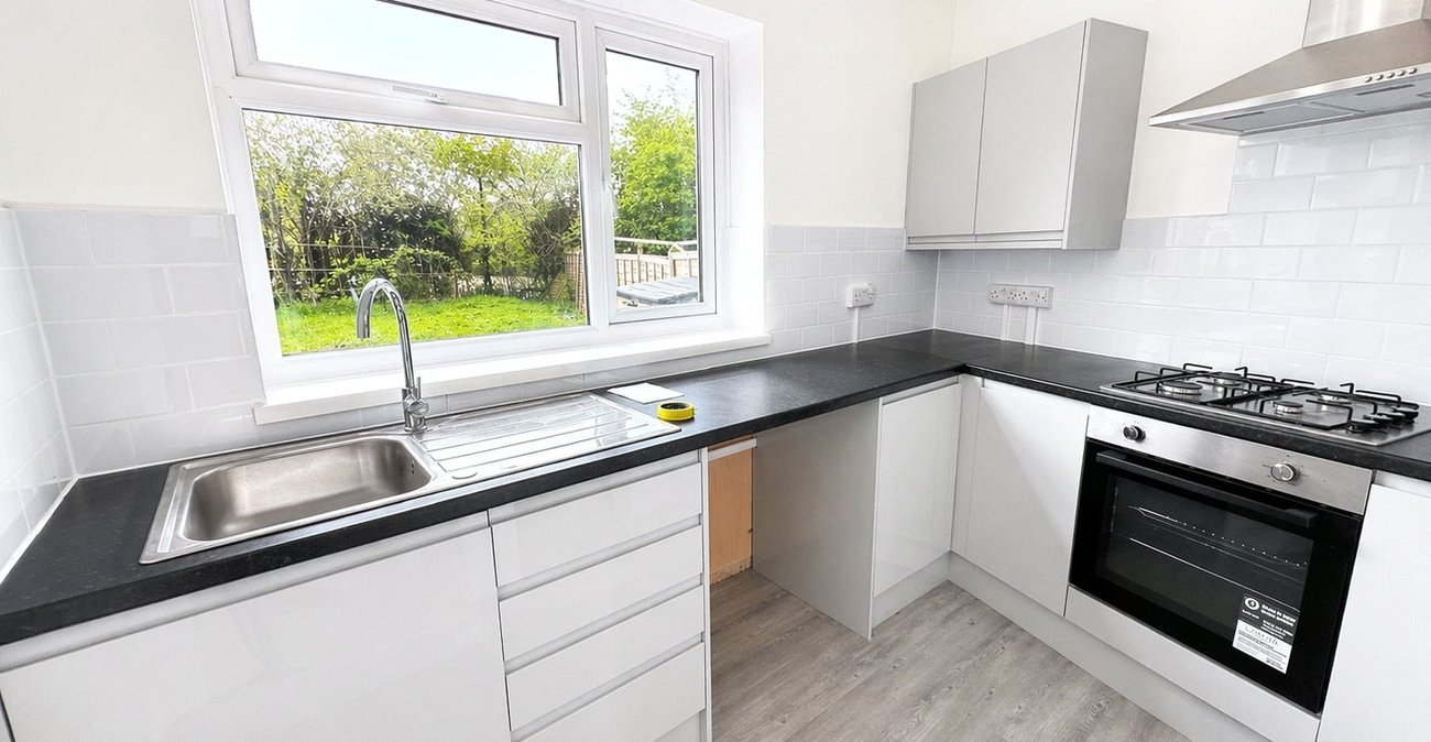 2 bedroom house for sale in Bromley | Robinson Jackson
