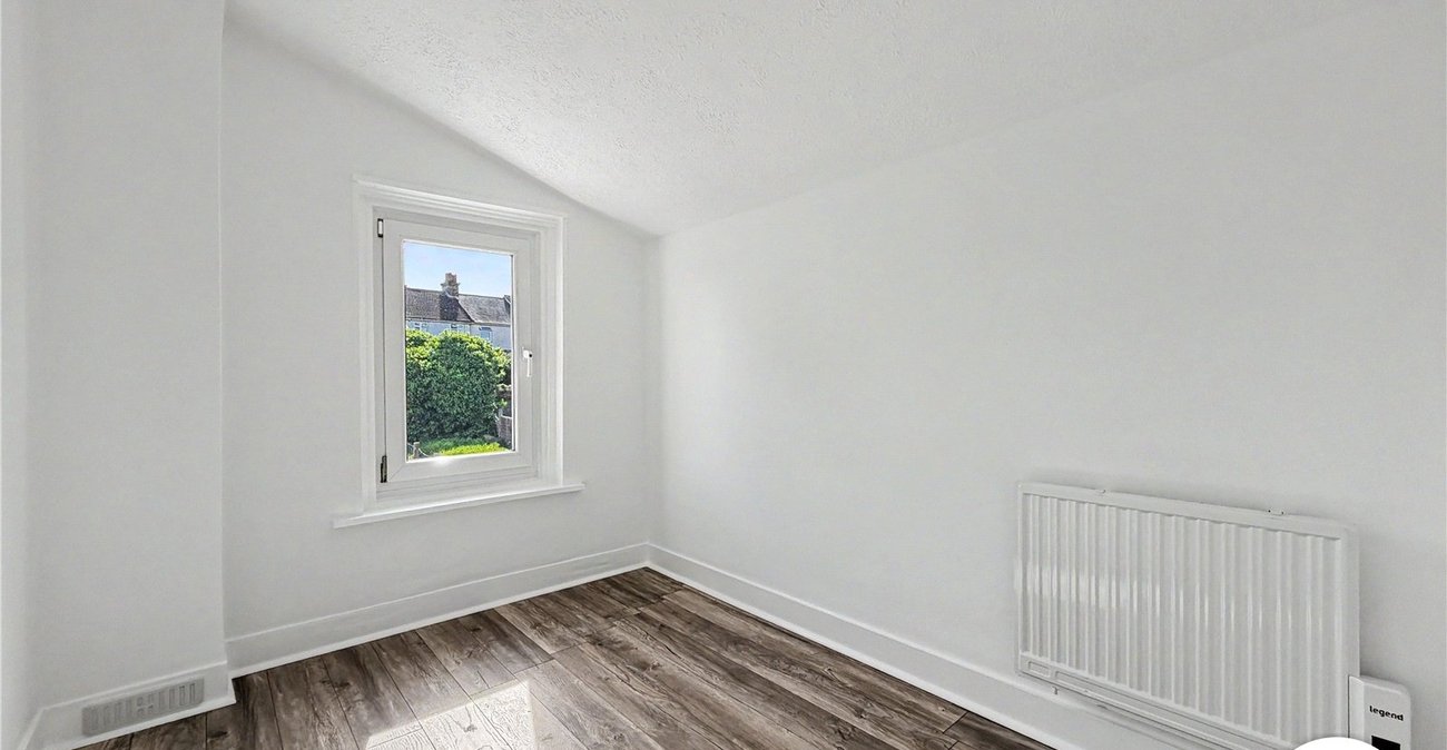 2 bedroom house for sale in Chatham | Robinson Michael & Jackson