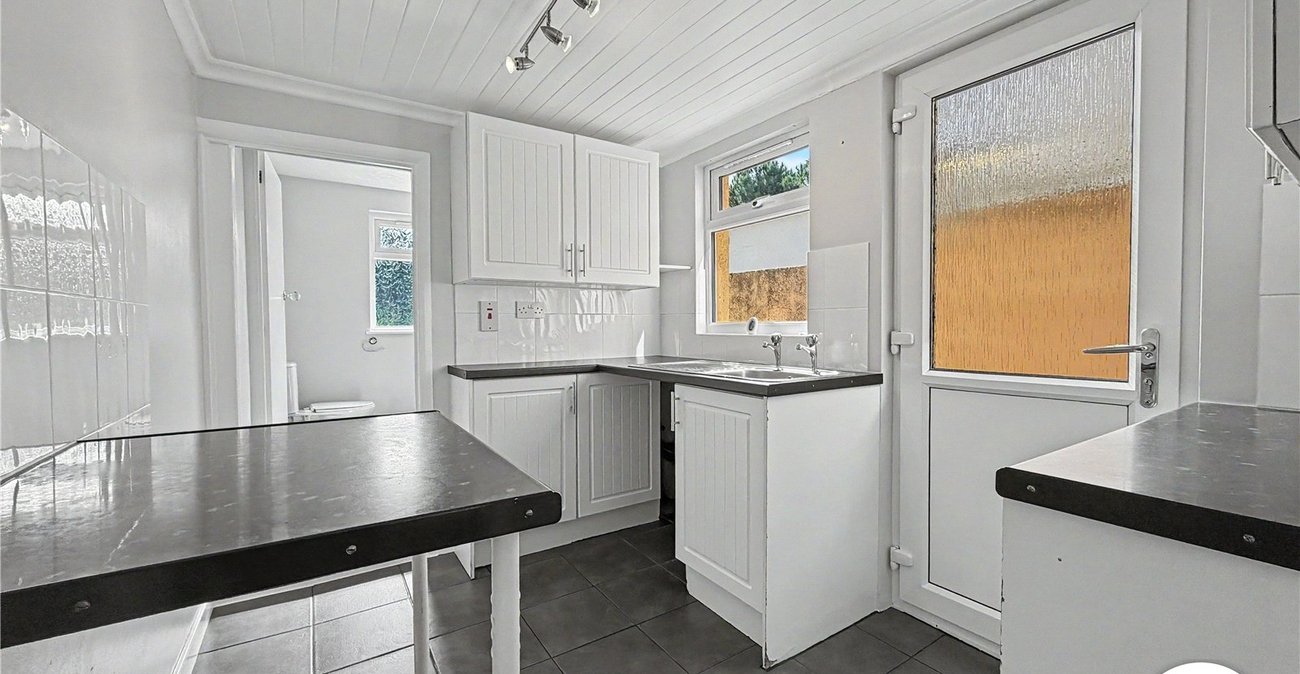 2 bedroom house for sale in Chatham | Robinson Michael & Jackson