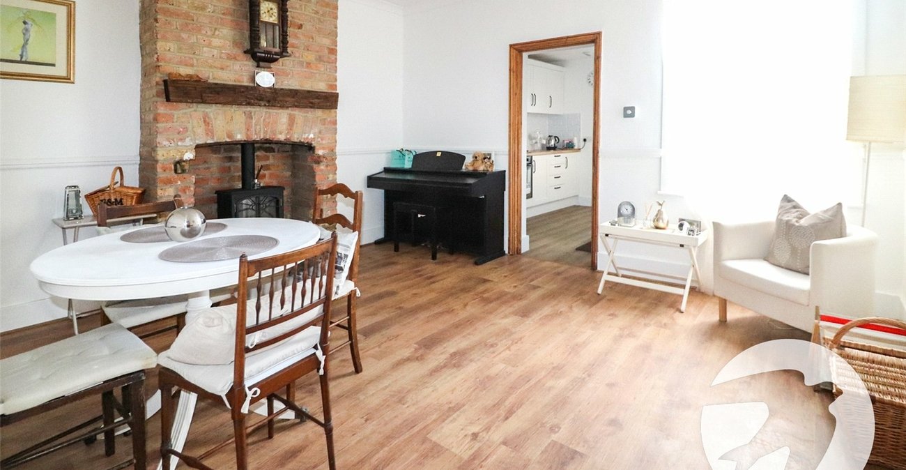 3 bedroom house for sale in Erith | Robinson Jackson