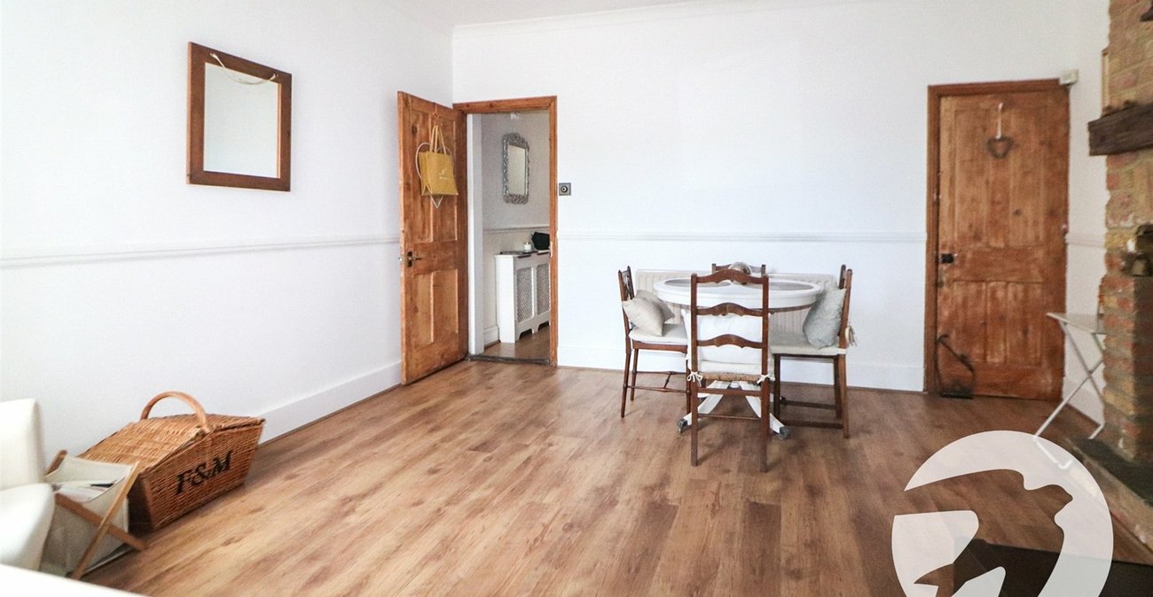 3 bedroom house for sale in Erith | Robinson Jackson