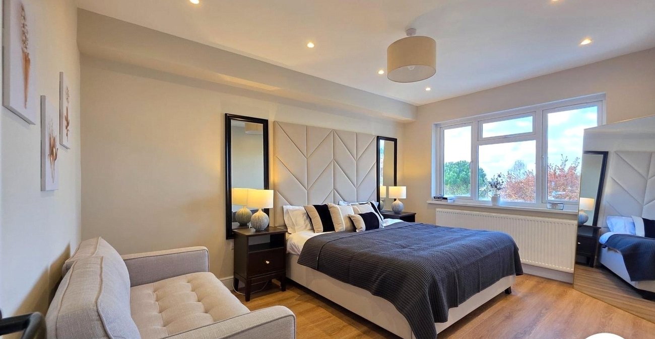 5 bedroom house for sale in London | Robinson Jackson