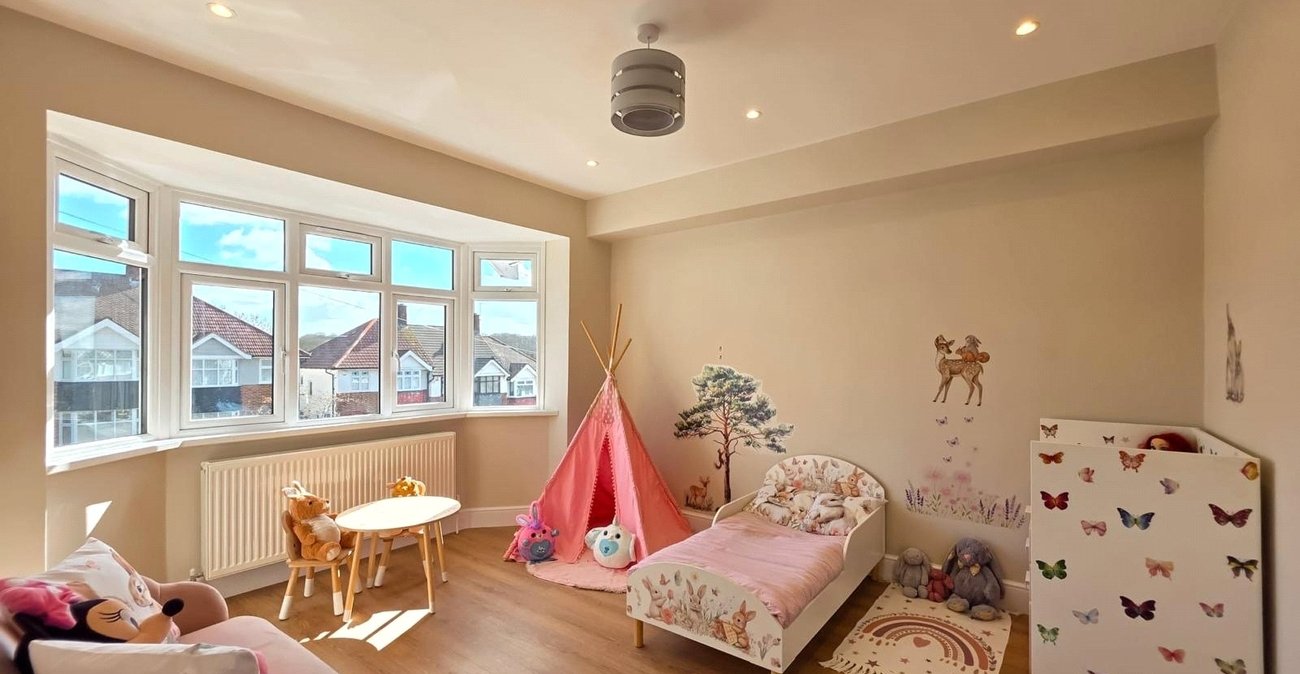 5 bedroom house for sale in London | Robinson Jackson