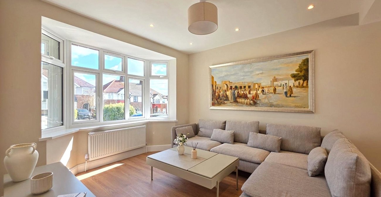 5 bedroom house for sale in London | Robinson Jackson