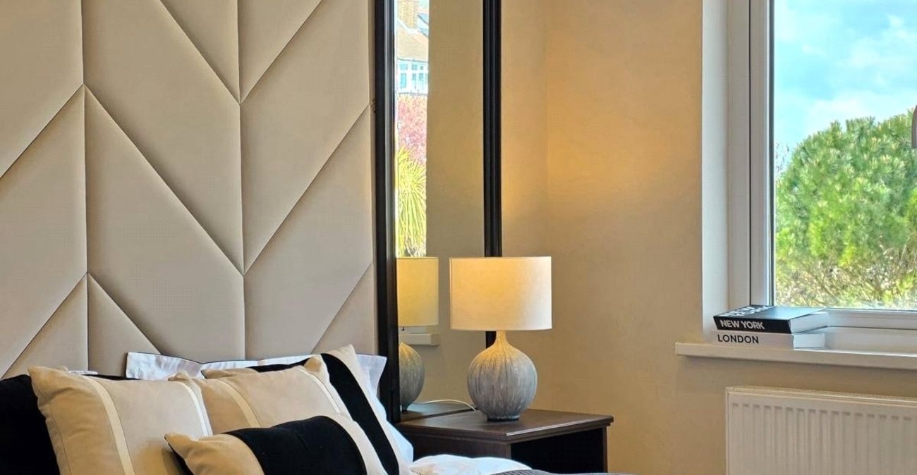 5 bedroom house for sale in London | Robinson Jackson