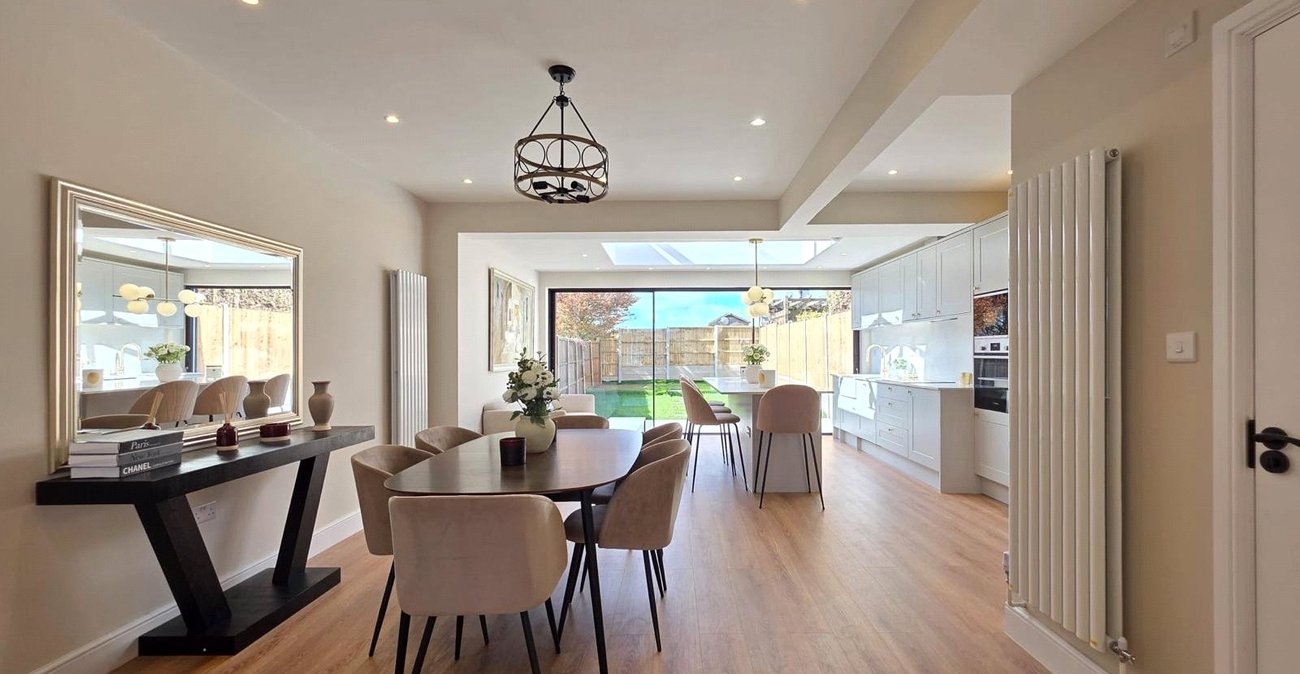 5 bedroom house for sale in London | Robinson Jackson