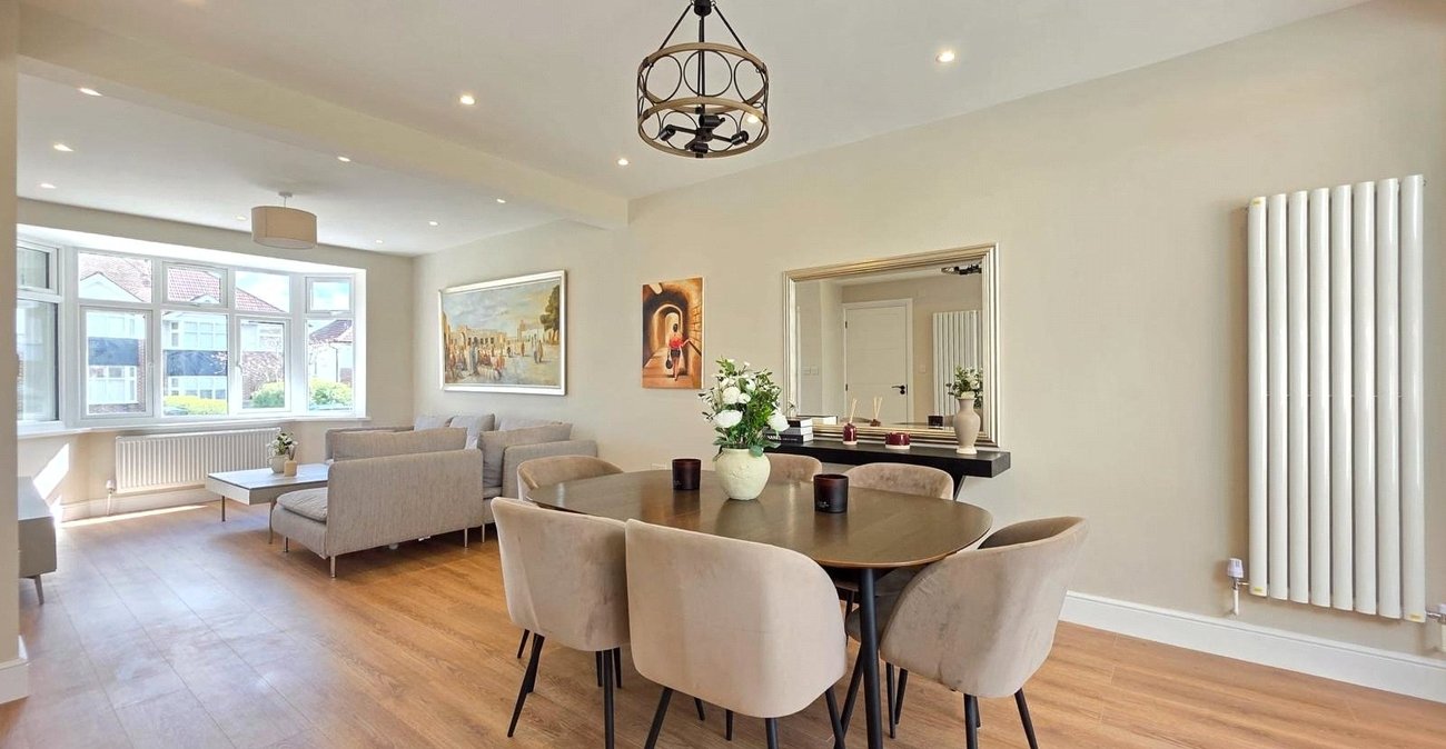 5 bedroom house for sale in London | Robinson Jackson