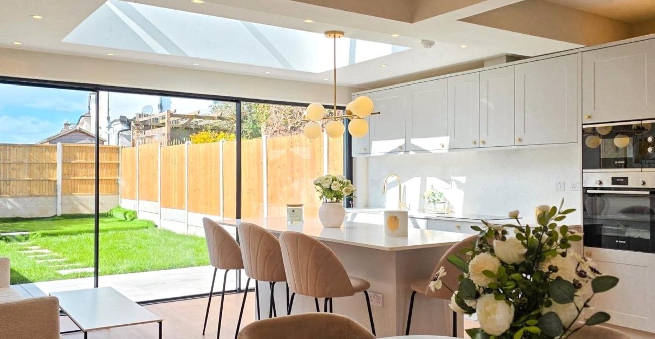 5 bedroom house for sale in London | Robinson Jackson