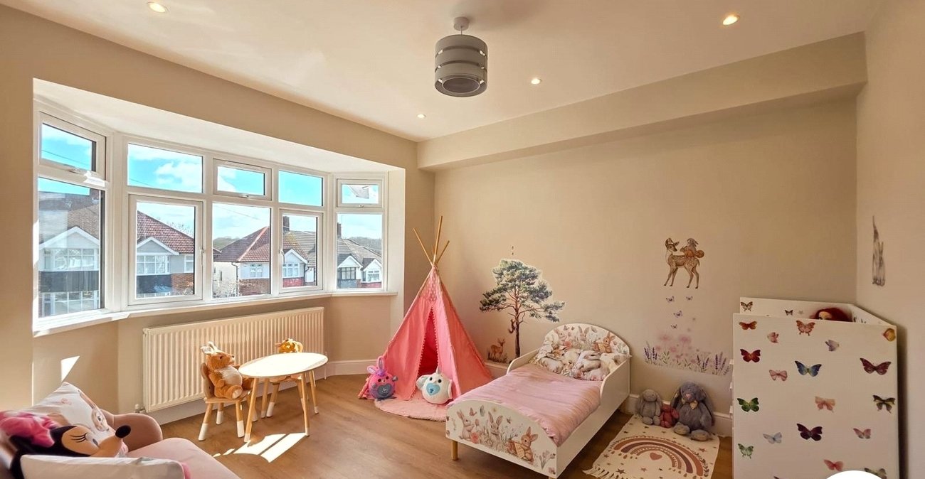 5 bedroom house for sale in London | Robinson Jackson