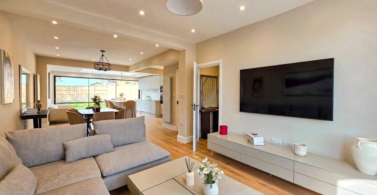 5 bedroom house for sale in London | Robinson Jackson