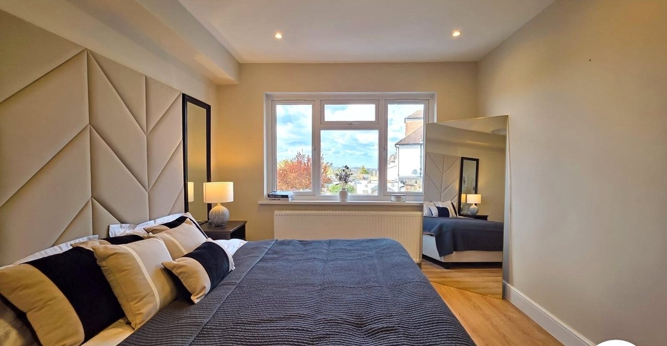 5 bedroom house for sale in London | Robinson Jackson