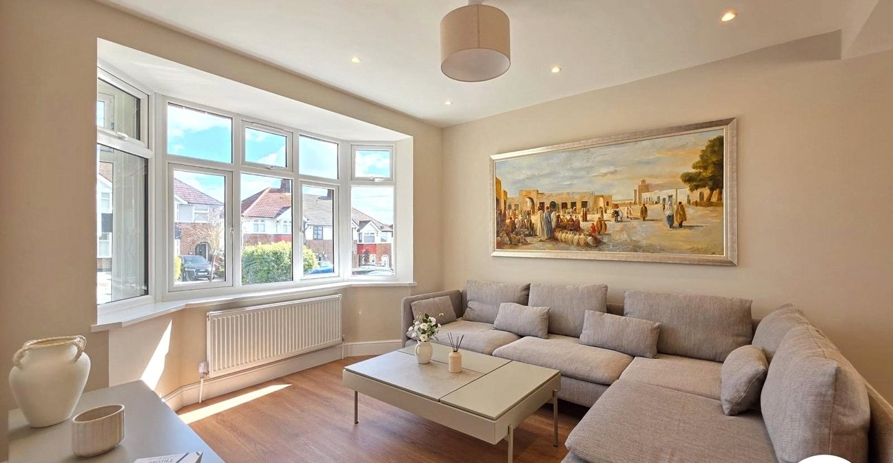 5 bedroom house for sale in London | Robinson Jackson