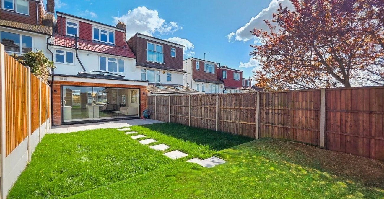 5 bedroom house for sale in London | Robinson Jackson