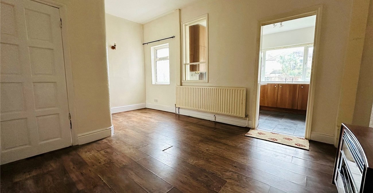 2 bedroom house for sale in Catford | Robinson Jackson