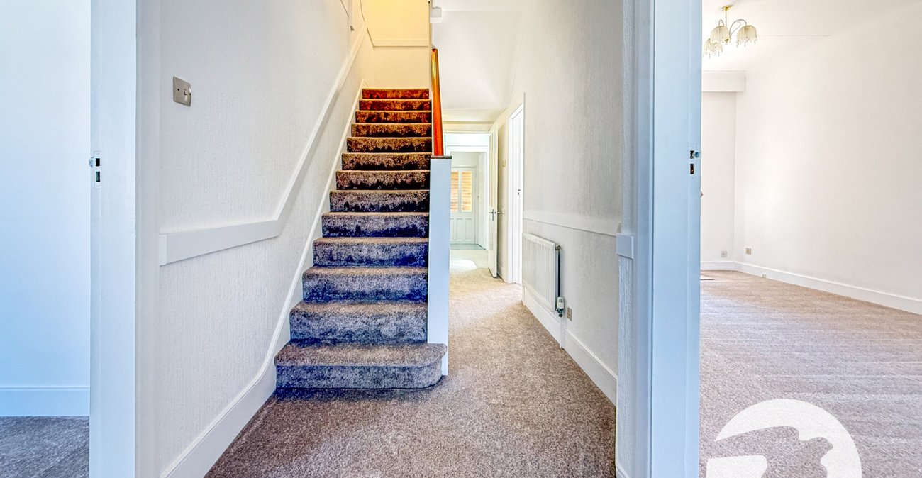 6 bedroom house for sale in London | Robinson Jackson