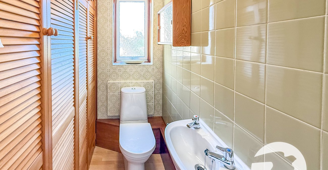 6 bedroom house for sale in London | Robinson Jackson