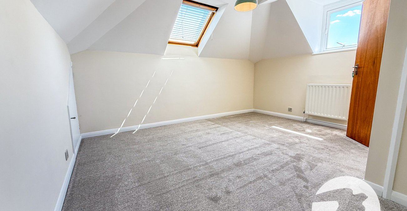 6 bedroom house for sale in London | Robinson Jackson