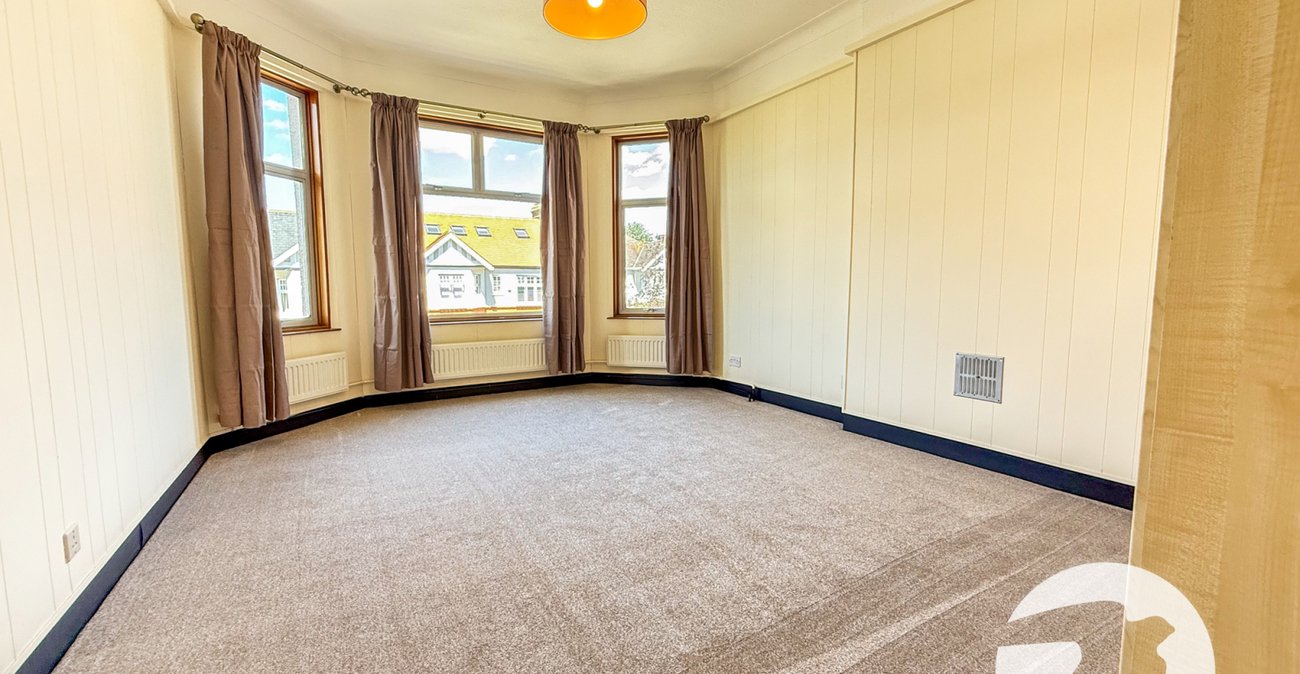6 bedroom house for sale in London | Robinson Jackson