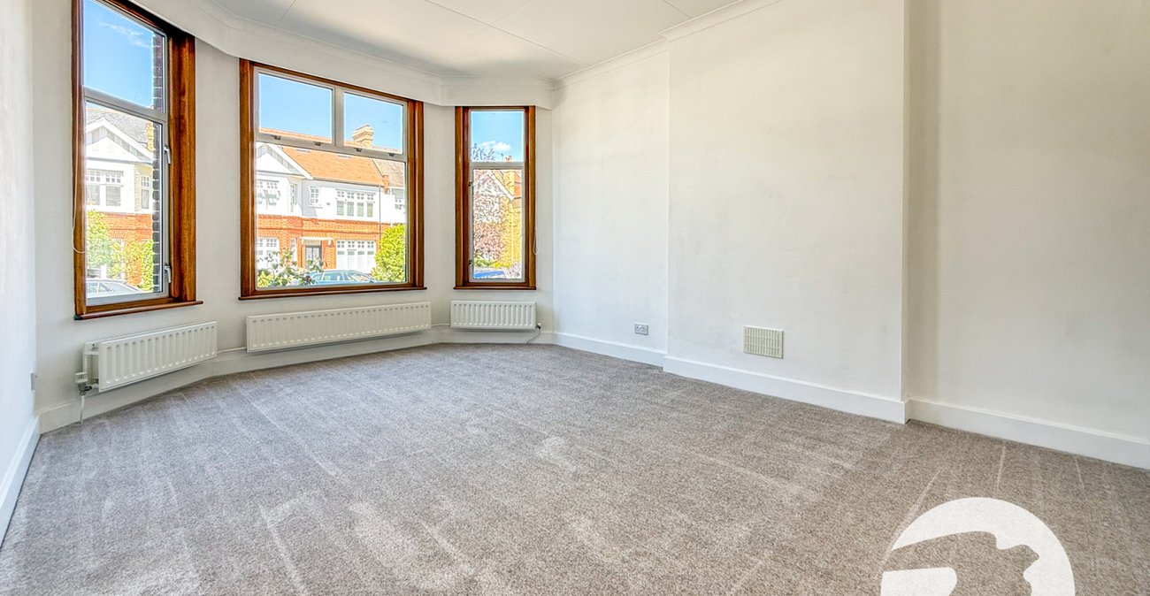 6 bedroom house for sale in London | Robinson Jackson
