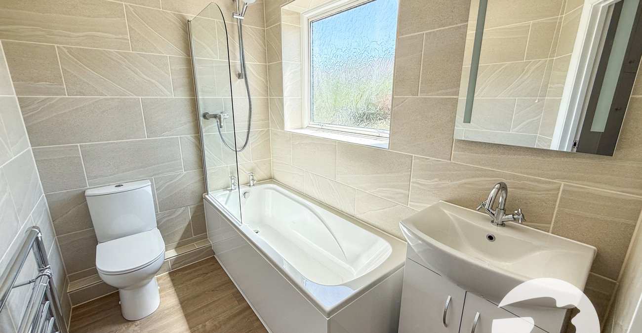 6 bedroom house for sale in London | Robinson Jackson