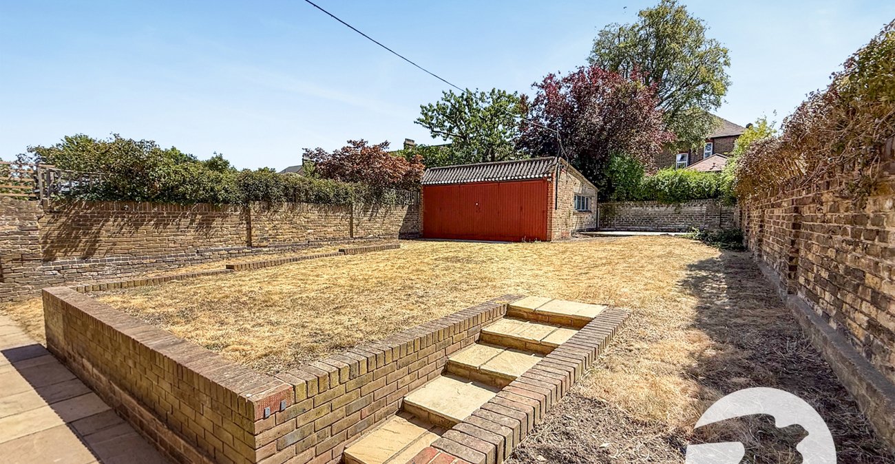 6 bedroom house for sale in London | Robinson Jackson