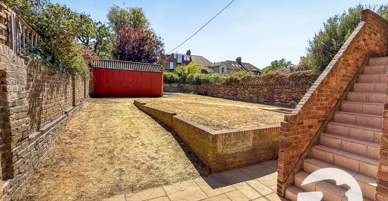 6 bedroom house for sale in London | Robinson Jackson