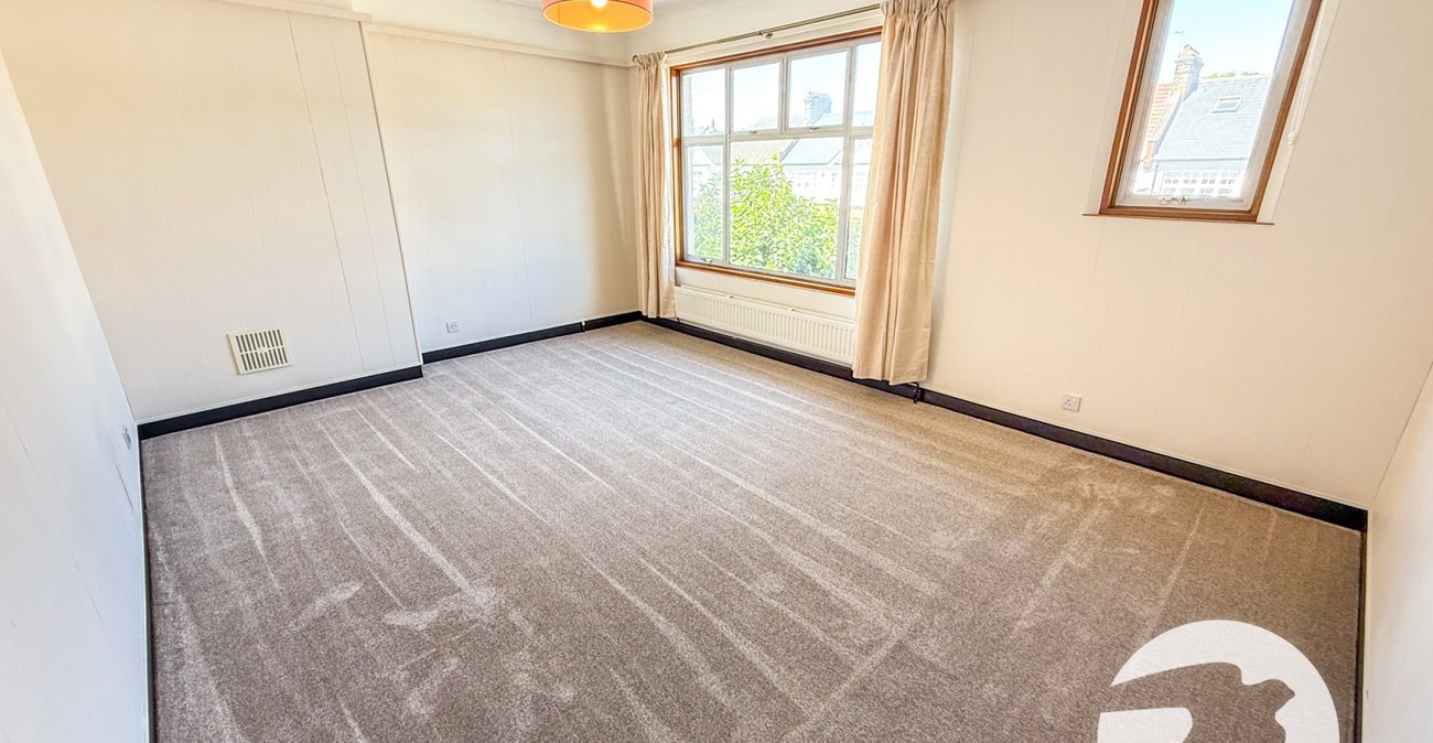 6 bedroom house for sale in London | Robinson Jackson