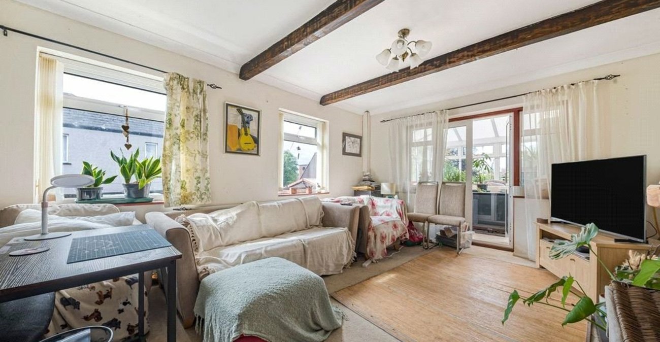 2 bedroom bungalow for sale in Green Street Green | Robinson Jackson