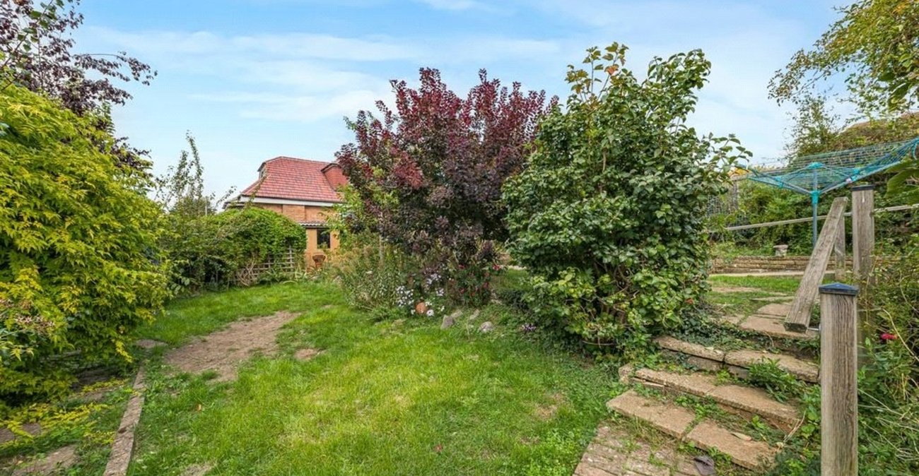 2 bedroom bungalow for sale in Green Street Green | Robinson Jackson