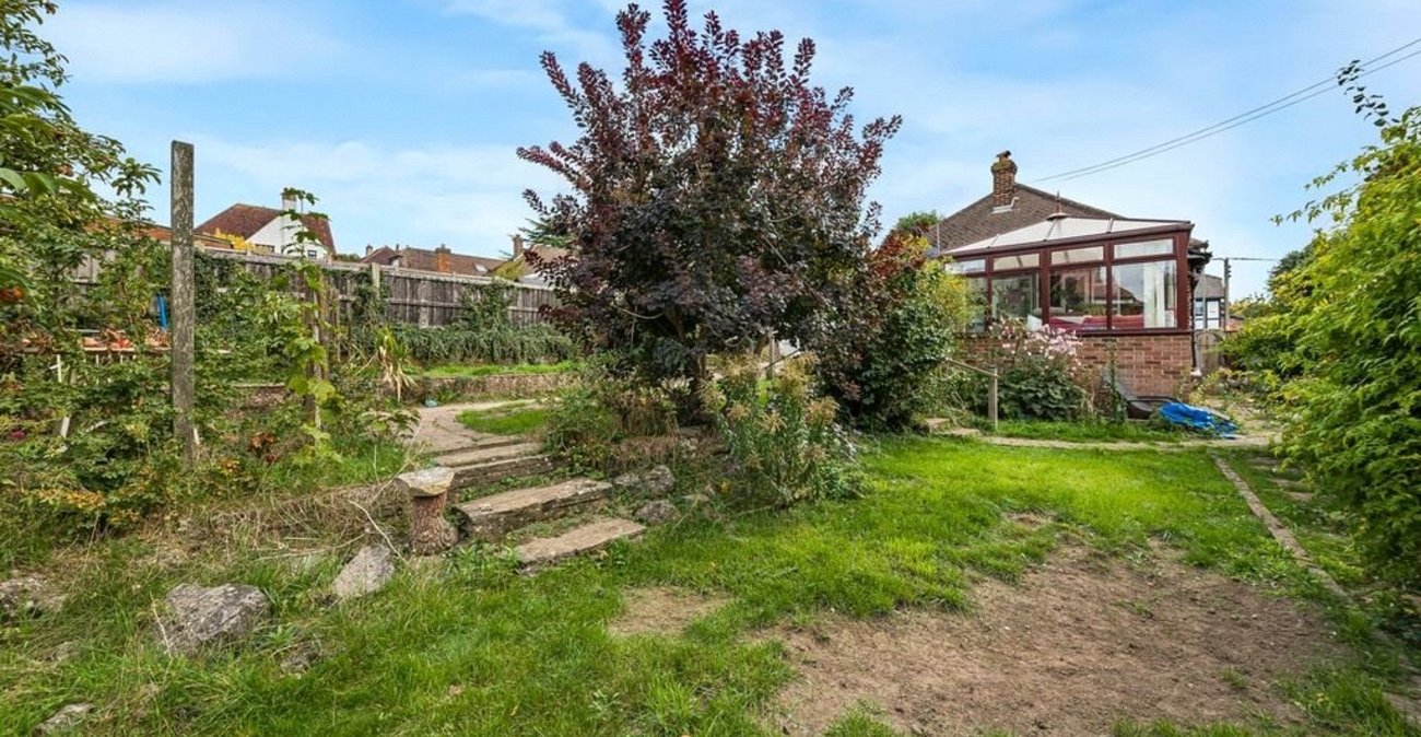 2 bedroom bungalow for sale in Green Street Green | Robinson Jackson