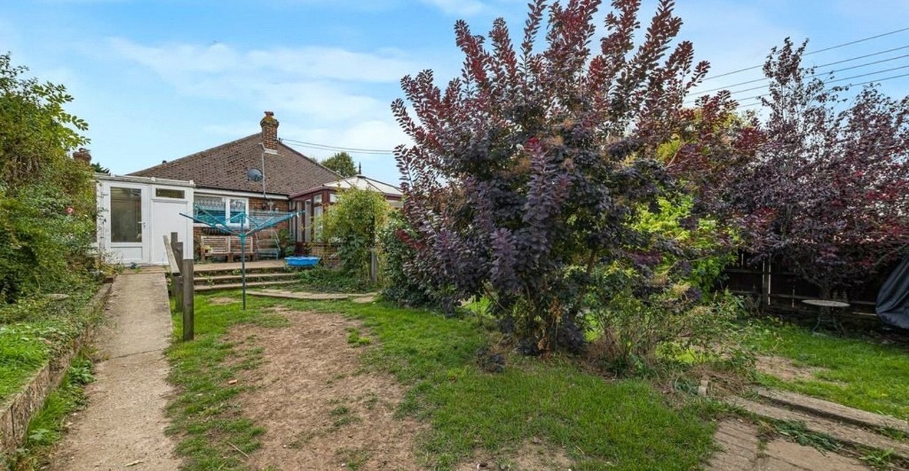 2 bedroom bungalow for sale in Green Street Green | Robinson Jackson