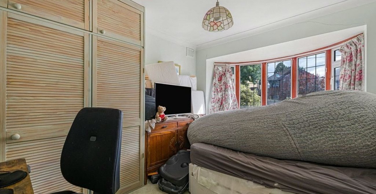 2 bedroom bungalow for sale in Green Street Green | Robinson Jackson