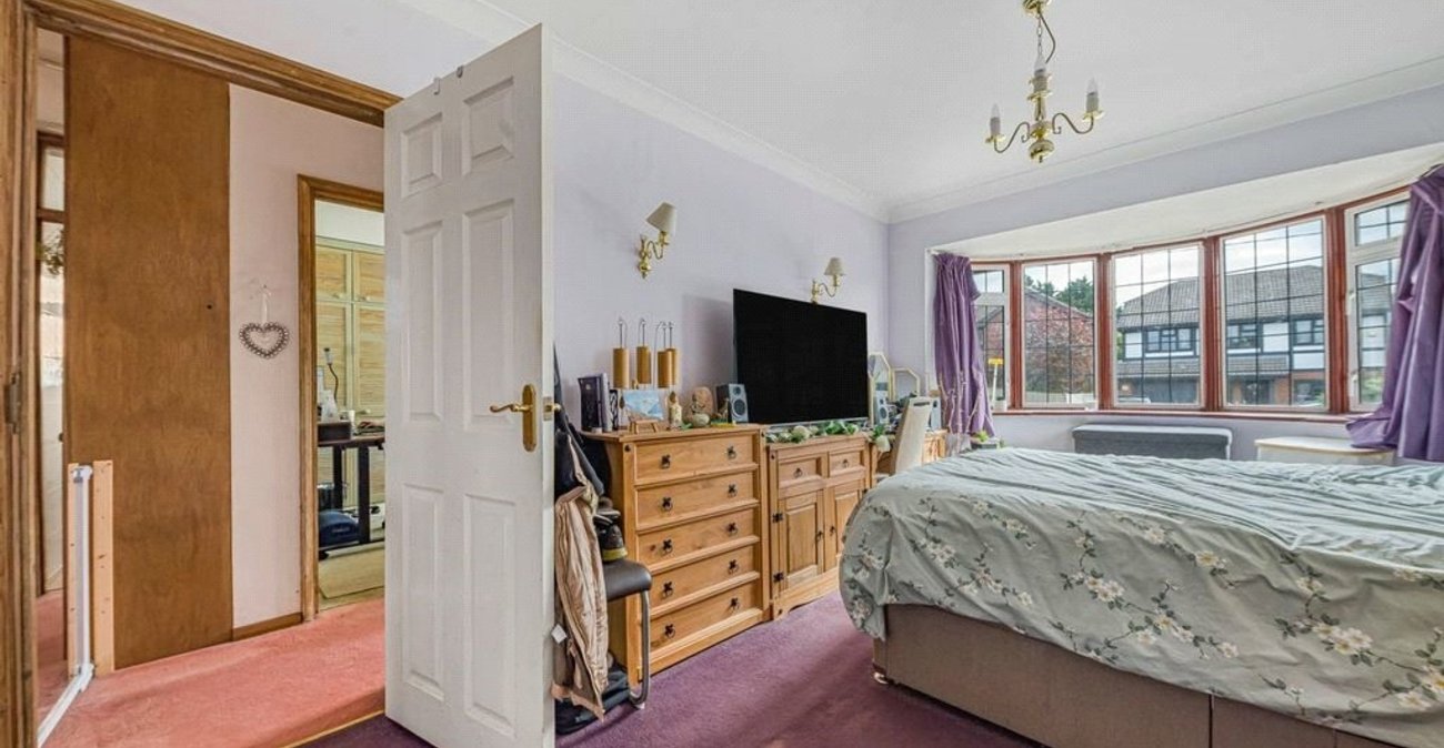 2 bedroom bungalow for sale in Green Street Green | Robinson Jackson