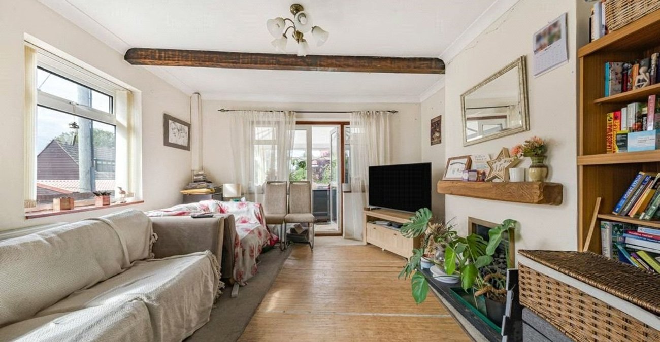 2 bedroom bungalow for sale in Green Street Green | Robinson Jackson