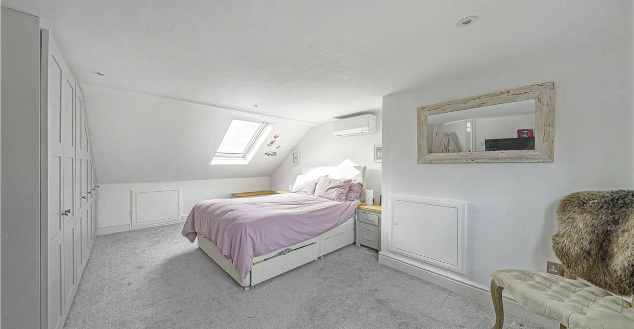 4 bedroom bungalow for sale in Green Street Green | Robinson Jackson