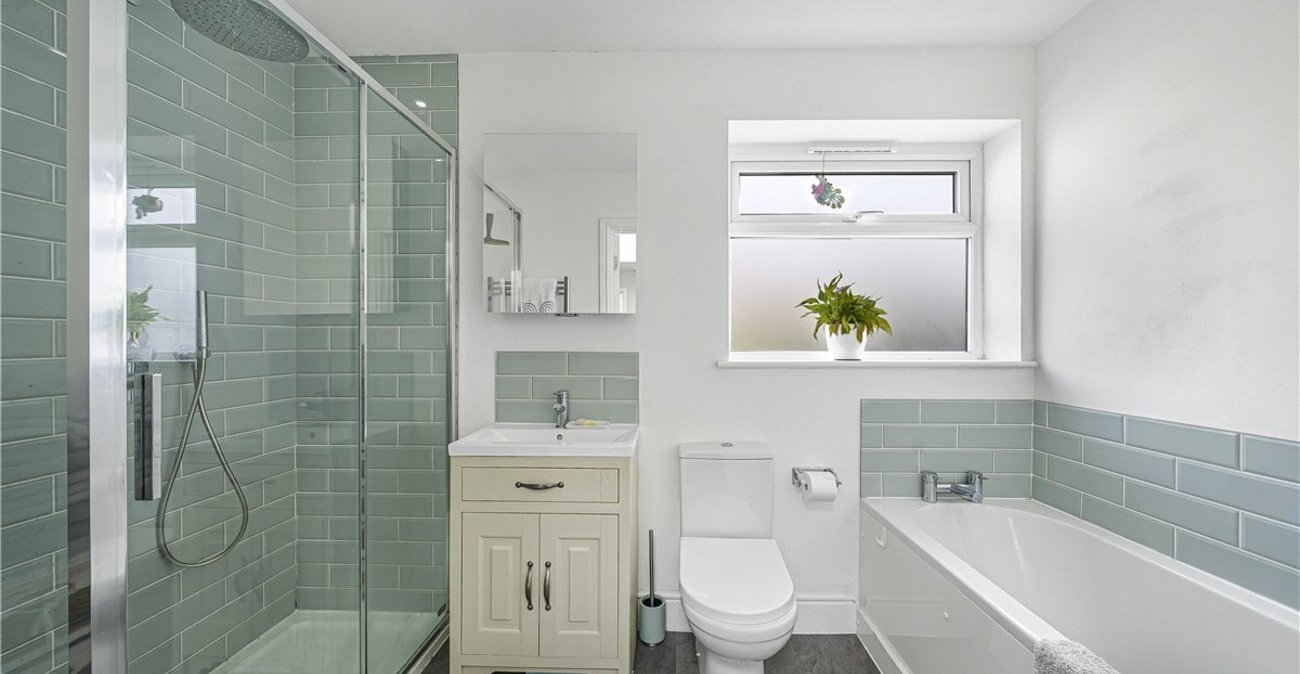 4 bedroom bungalow for sale in Green Street Green | Robinson Jackson