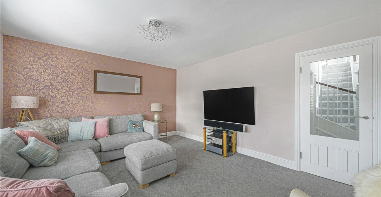 4 bedroom bungalow for sale in Green Street Green | Robinson Jackson