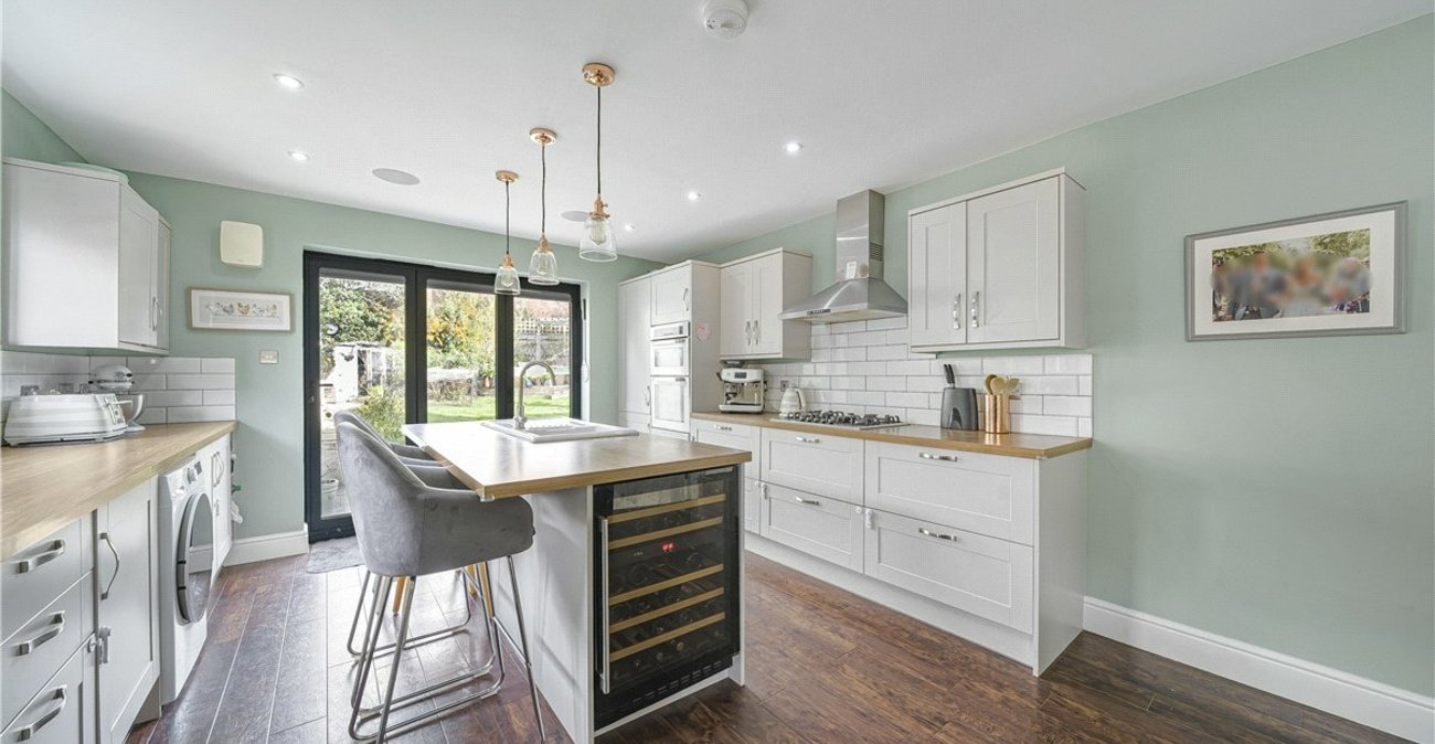 4 bedroom bungalow for sale in Green Street Green | Robinson Jackson