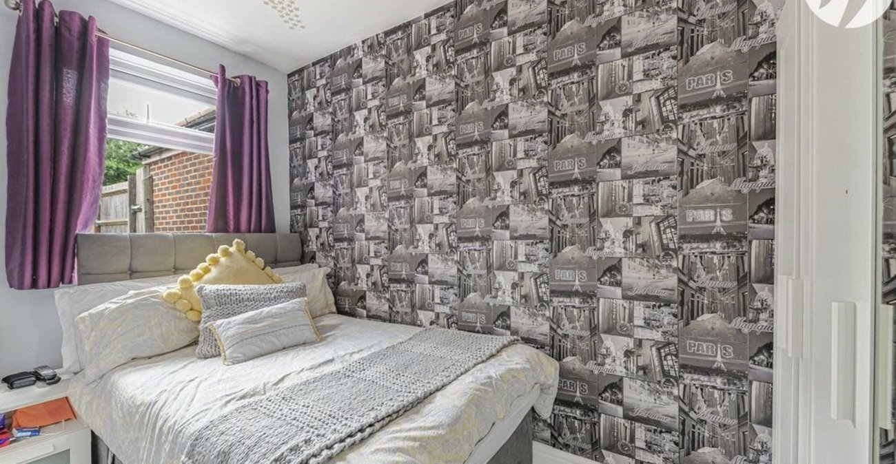 5 bedroom property for sale in Orpington | Robinson Jackson