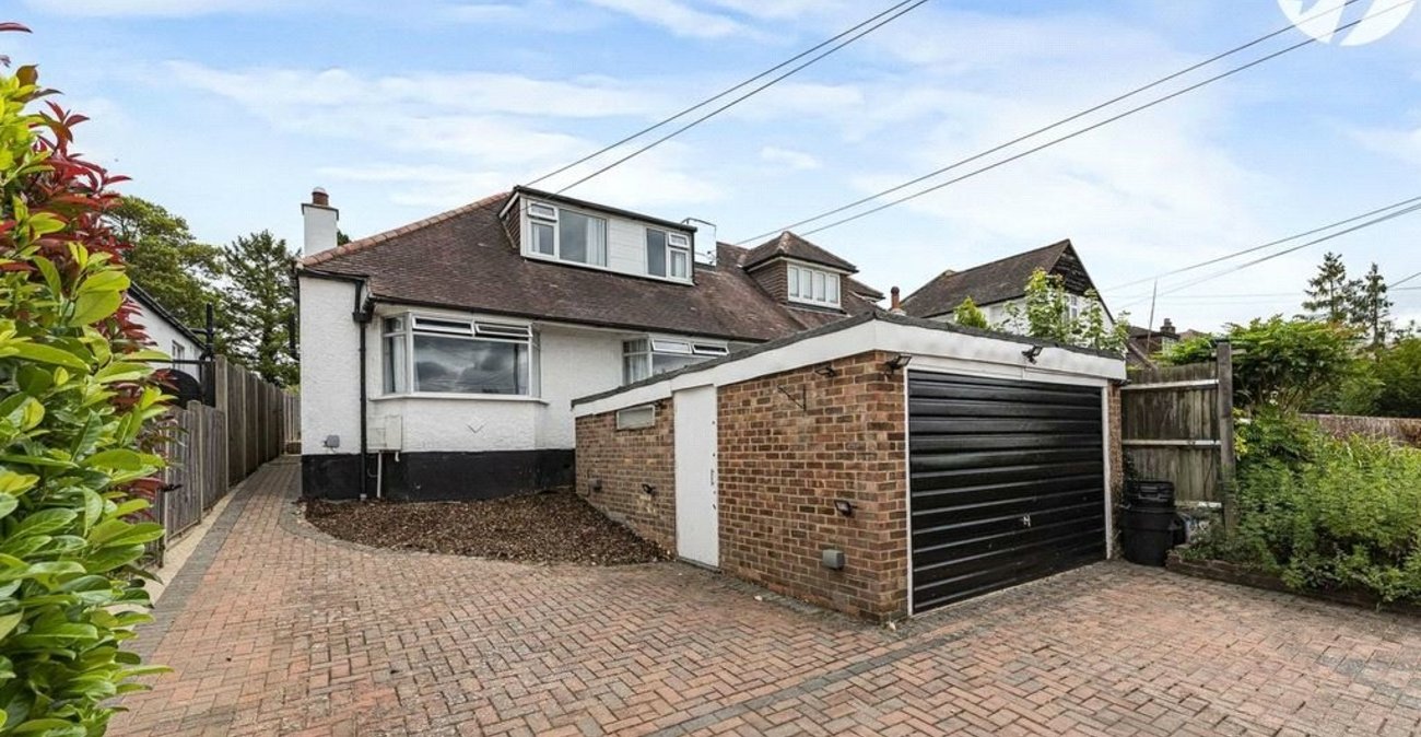 5 bedroom property for sale in Orpington | Robinson Jackson