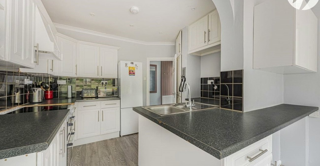 5 bedroom property for sale in Orpington | Robinson Jackson