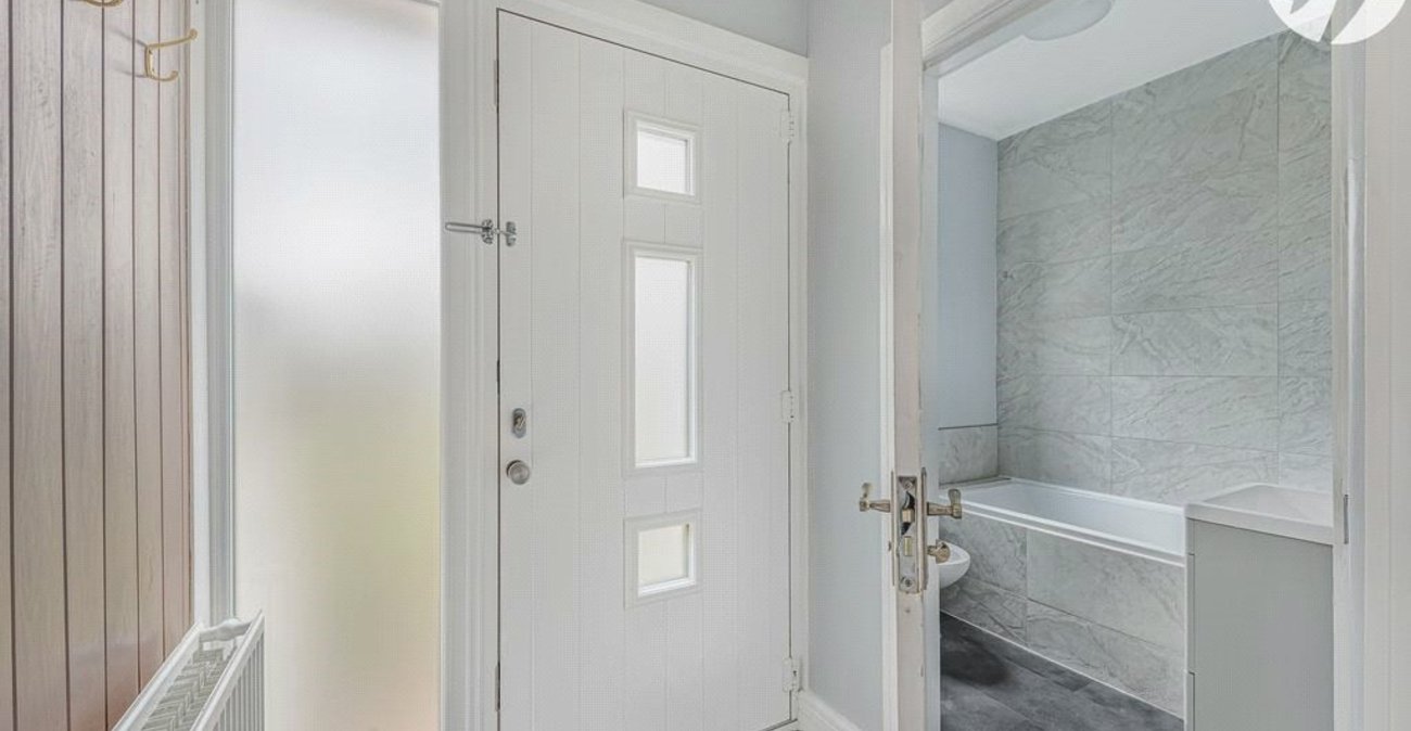 5 bedroom property for sale in Orpington | Robinson Jackson