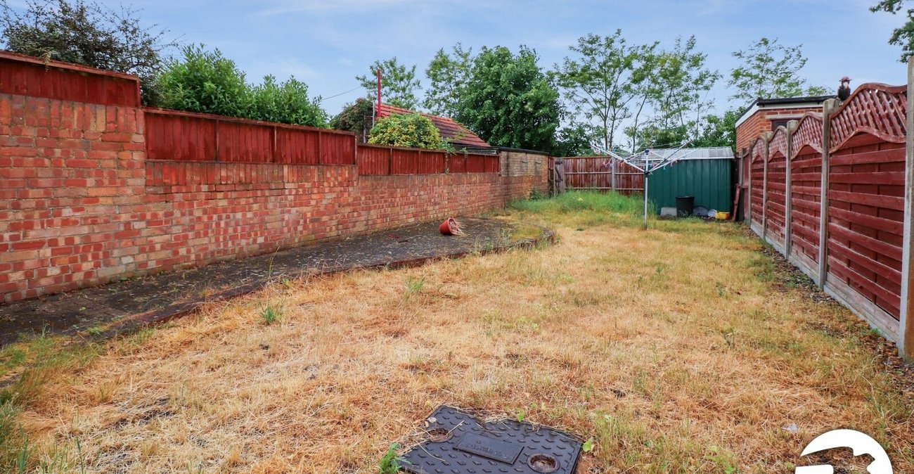 3 bedroom house for sale in London | Robinson Jackson