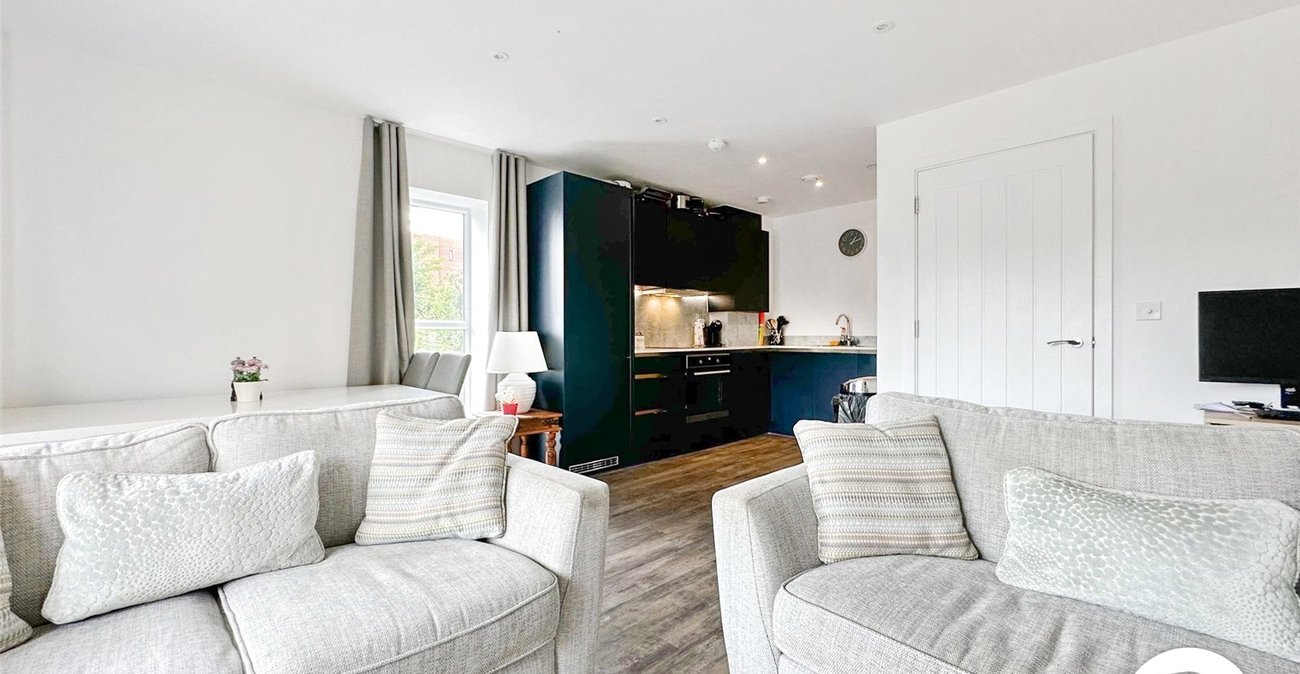 2 bedroom property for sale in Rochester | Robinson Michael & Jackson