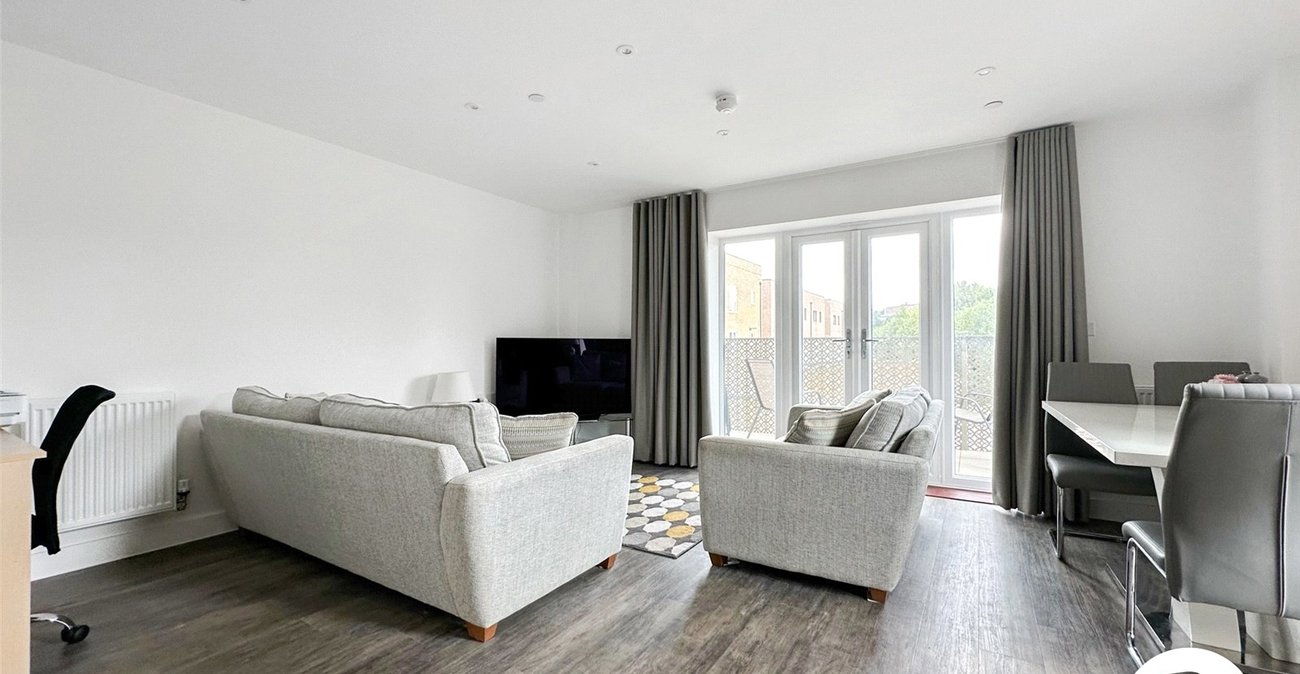 2 bedroom property for sale in Rochester | Robinson Michael & Jackson