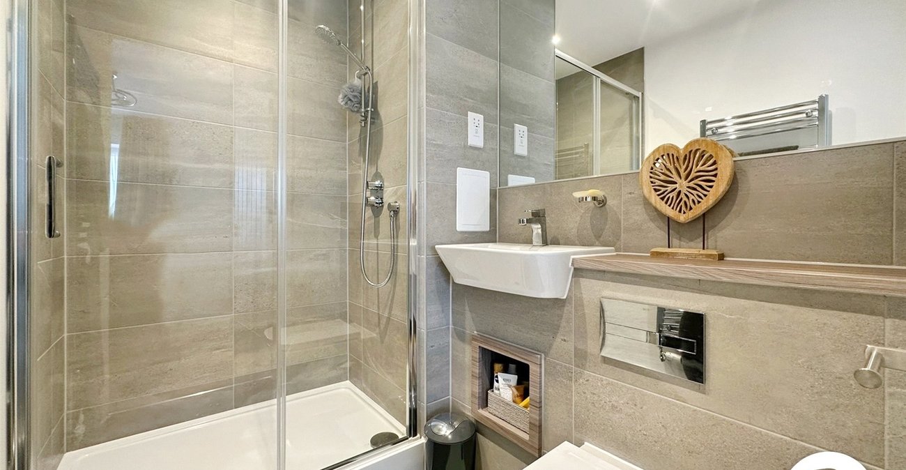 2 bedroom property for sale in Rochester | Robinson Michael & Jackson