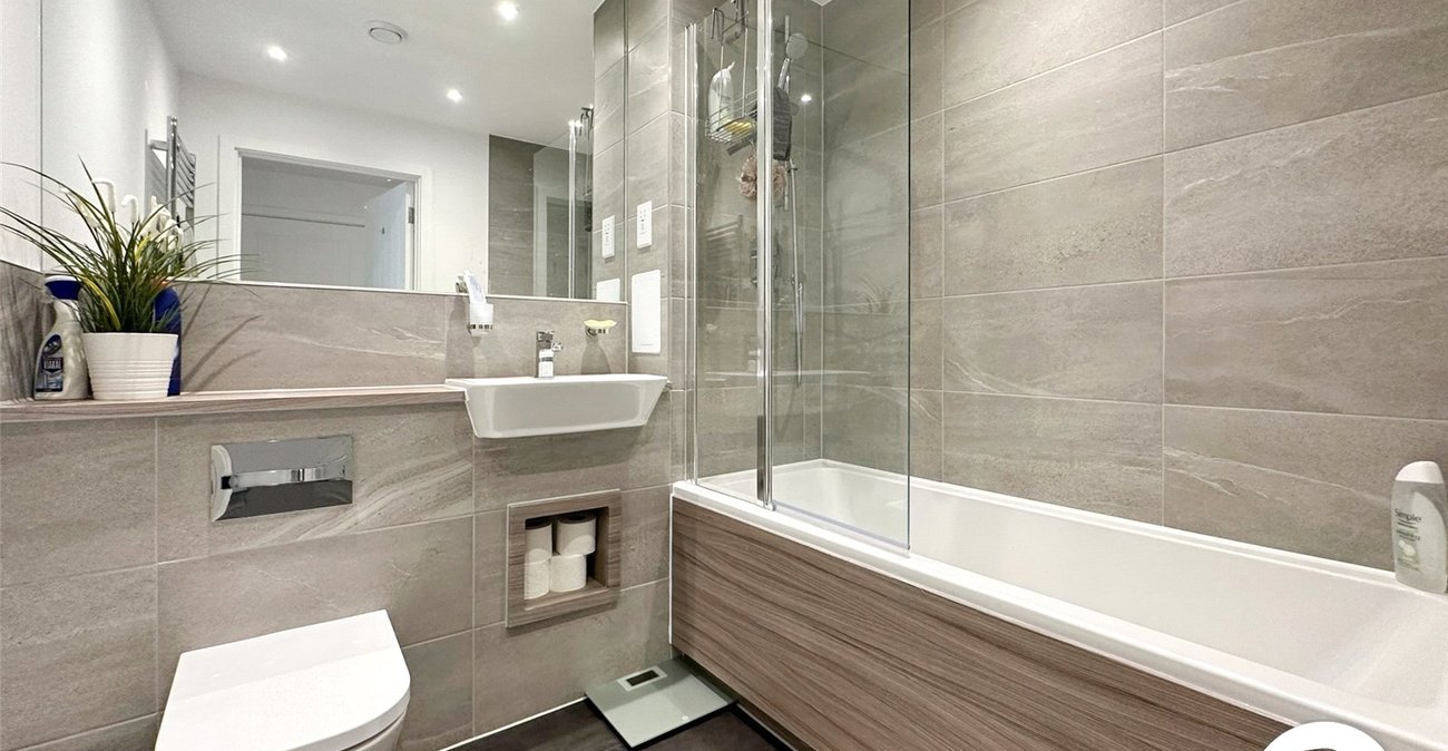 2 bedroom property for sale in Rochester | Robinson Michael & Jackson